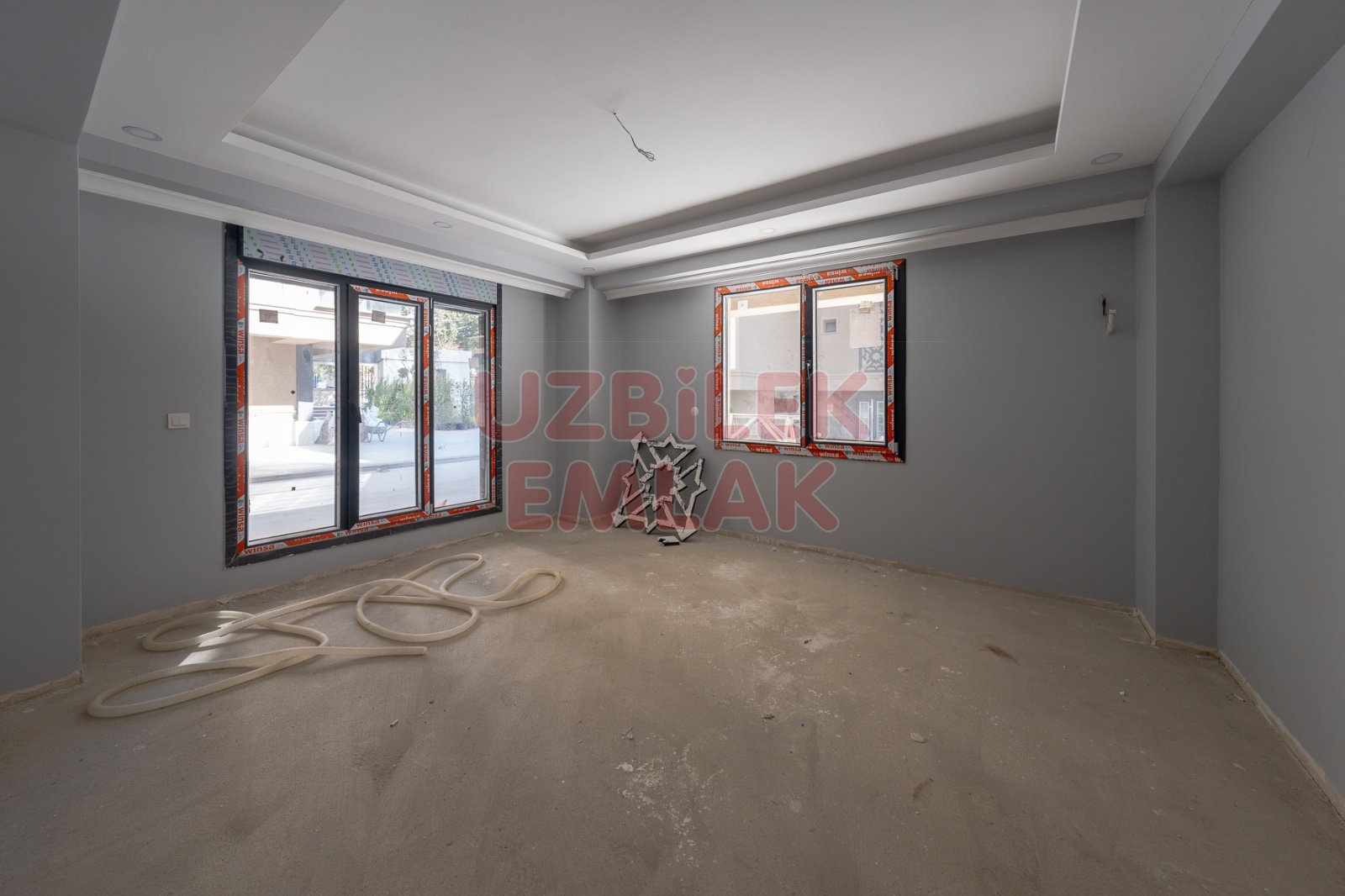 BAHÇELİEVLER İSKİ YAKINI BUTİK SİTEDE SIFIR 2+1 KİRALIK DAİRE