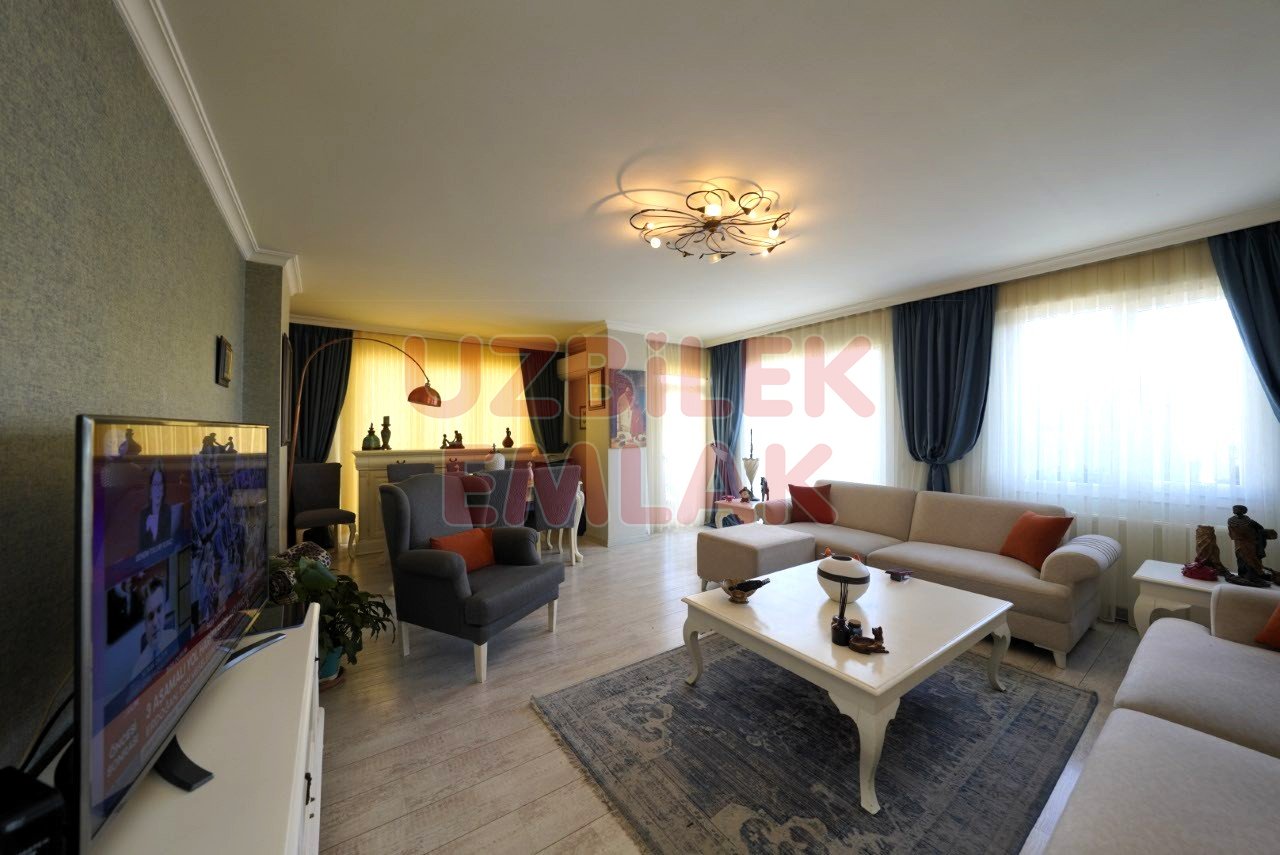 BAHÇELİEVLER KADİR HAS AVM YAKINI KİRALIK 2+1 DAİRE