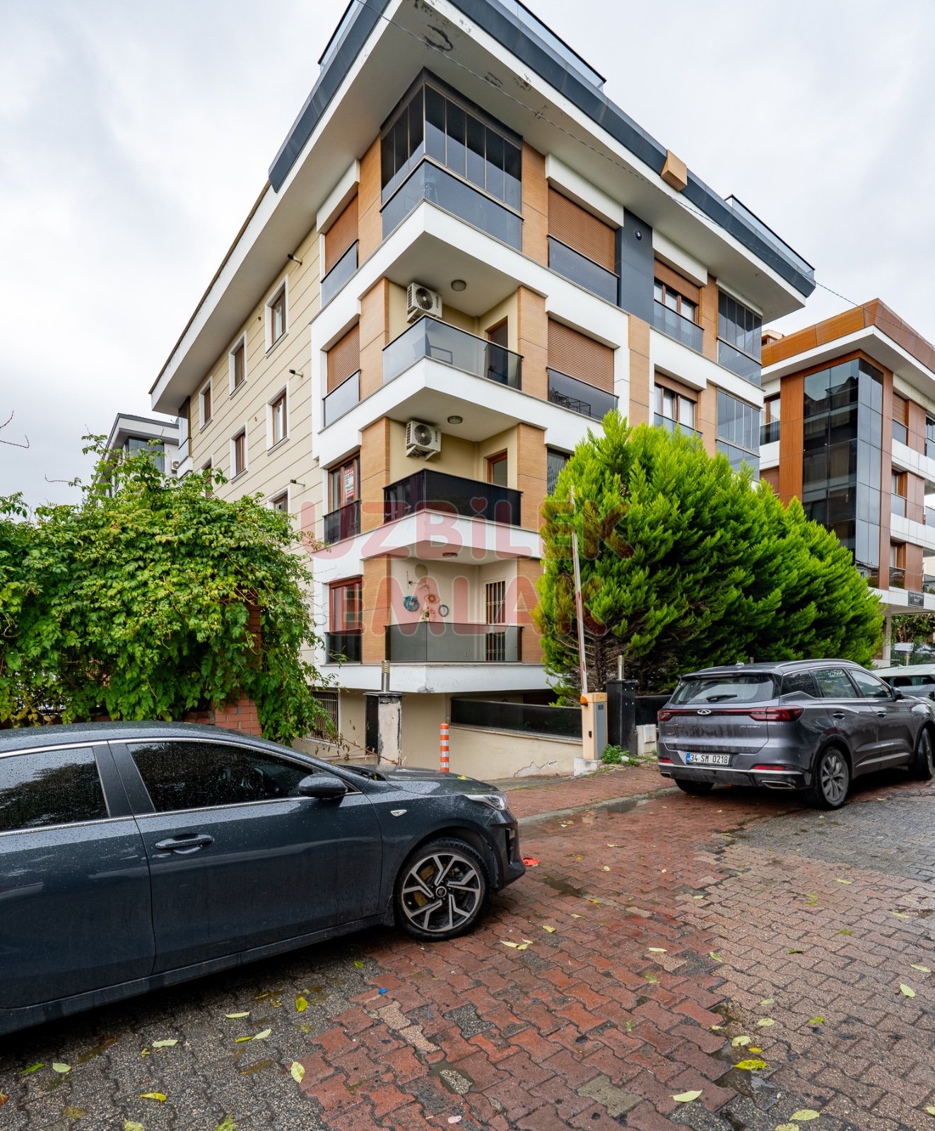 Bahçelievler Kadir Has AVM Yakını Satılık 3+1 | Kapalı Otoparklı