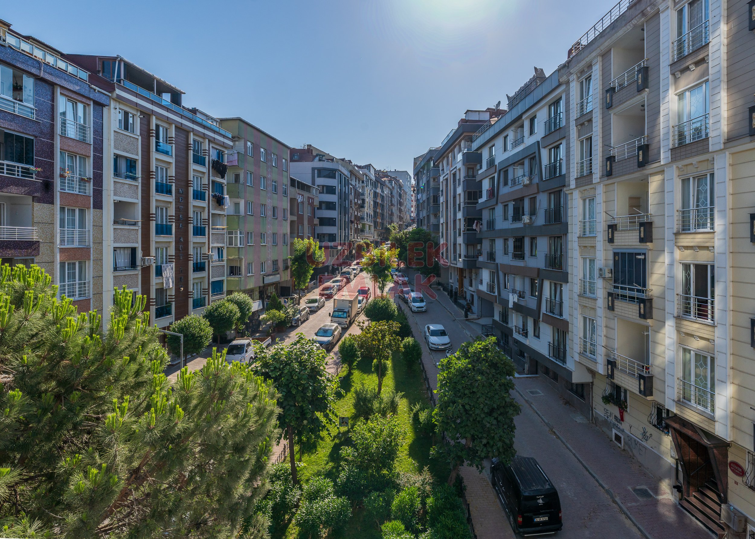 Şirinevler Mahmutbey Caddesi Civarı Satılık 3+1 K.Otoparklı Şık Daire 