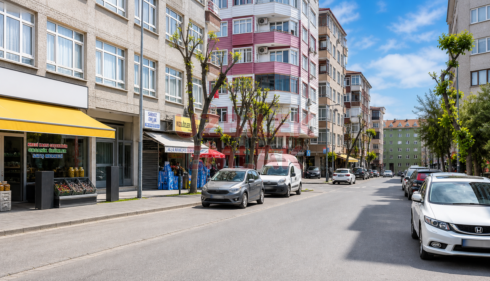 Bahçelievler Yayla Çamlık Caddesi üzeri 3+1 satılık daire 
