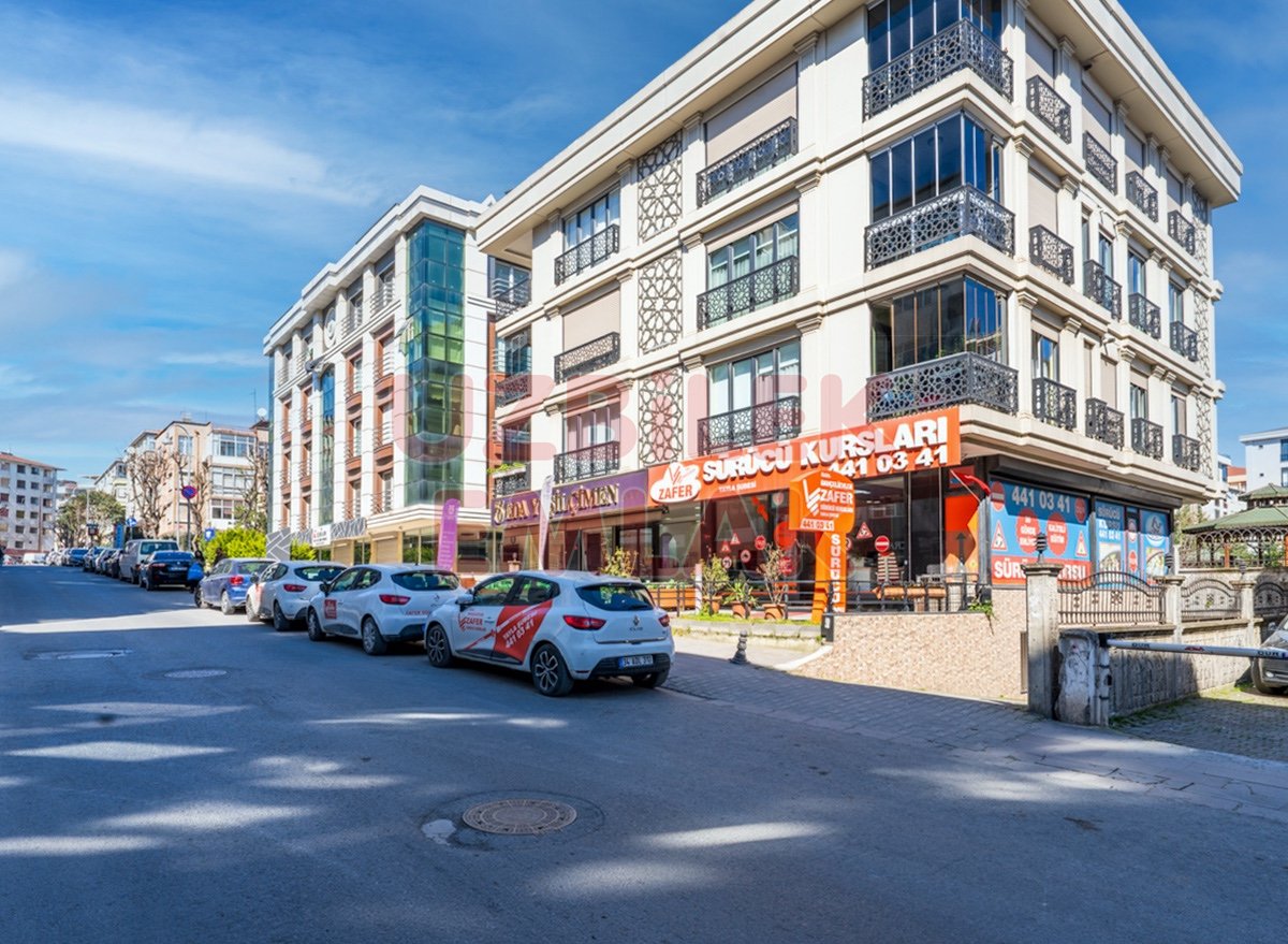 Bahçelievler'de 3 Katlı Özel Yapım Binada Satılık Dubleks Daire