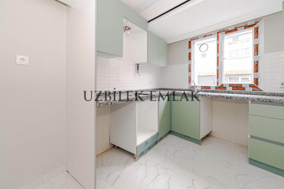 BAHÇELİEVLER ŞİRİNEVLER ULU CAMİİ CİVARI SATILIK SIFIR 2+1 80 M2 3.KAT DAİRE 