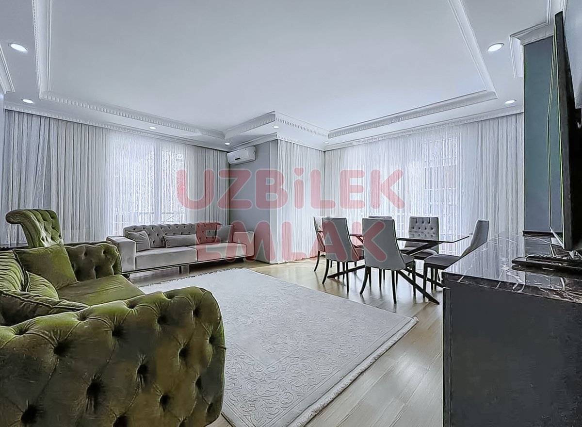 Bahçelievler Soğanlı'da Satılık Daire,3+1 150 m2 8 Yıllık Binada