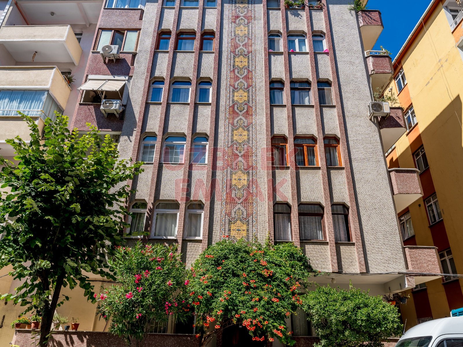 BAHÇELİEVLER SİYAVUŞPAŞA ÇİĞDEM SOKAK'TA 3+1 SATILIK DAİRE