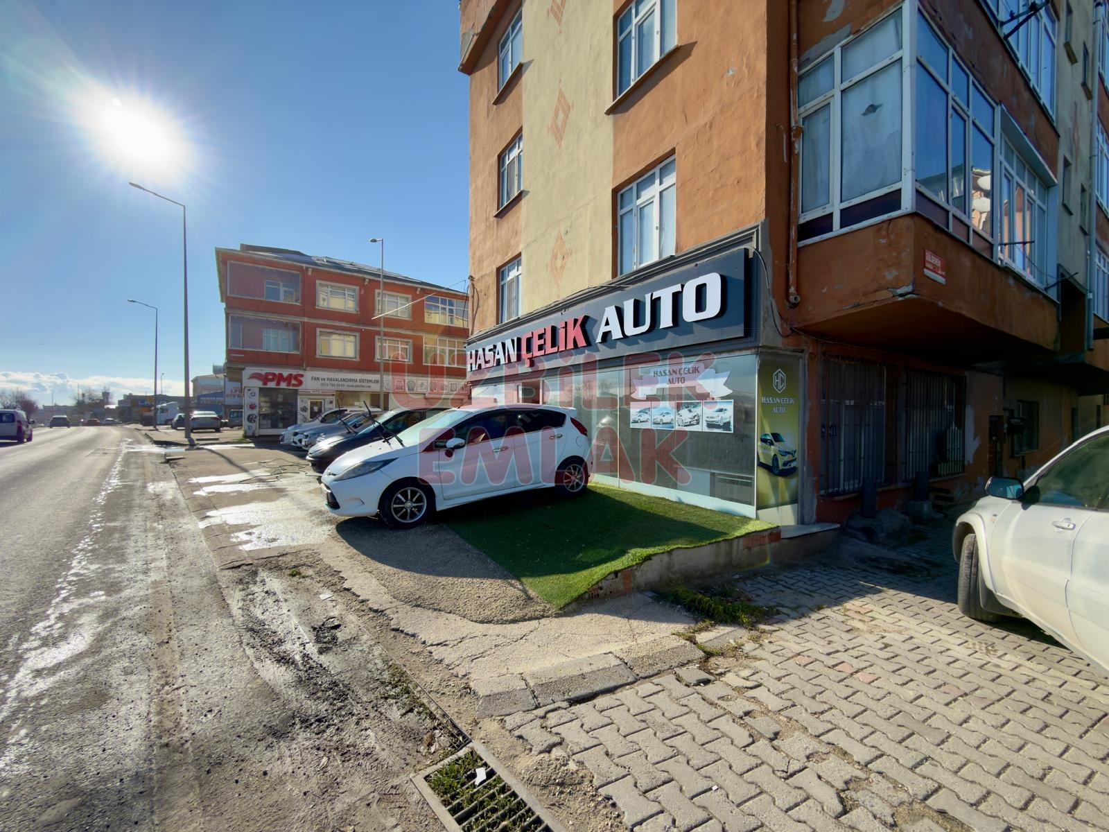 Büyükçekmece Tepecik Ulus Mahallesi’nde Satılık Dükkan / İşyeri