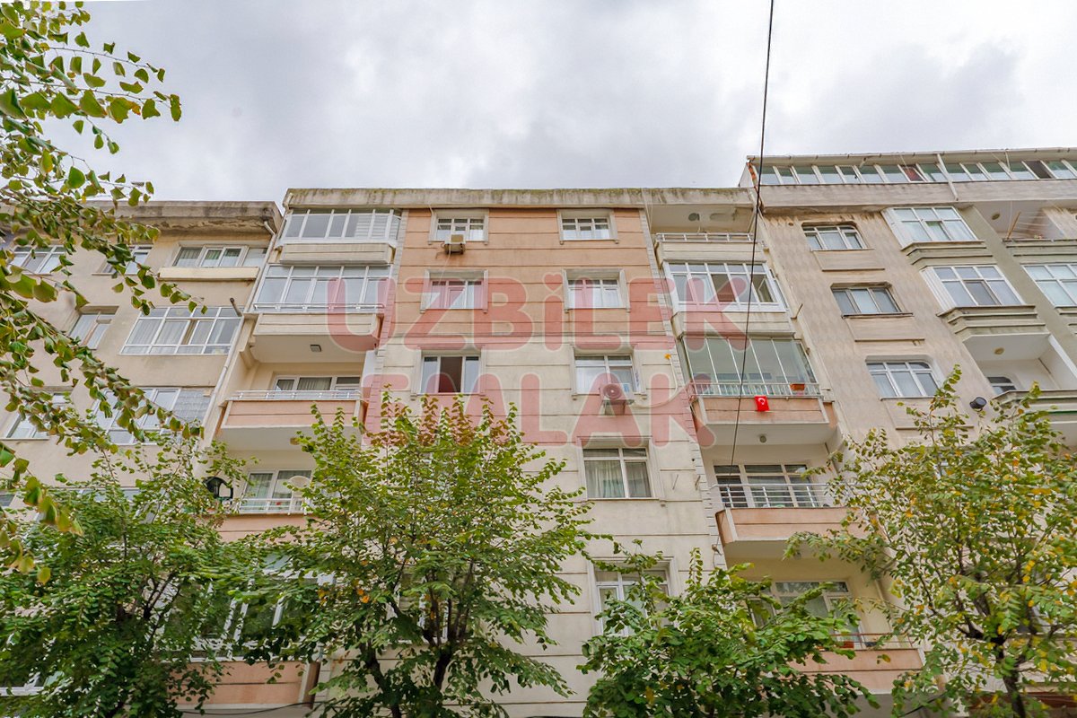 Bahçelievler Yayla Çamlık Caddesi Civarı Satılık 2+1 Ferah Daire