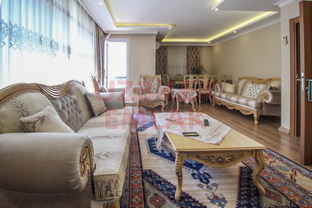 Bahçelievler'de 3 Katlı Özel Yapım Binada Satılık Dubleks Daire