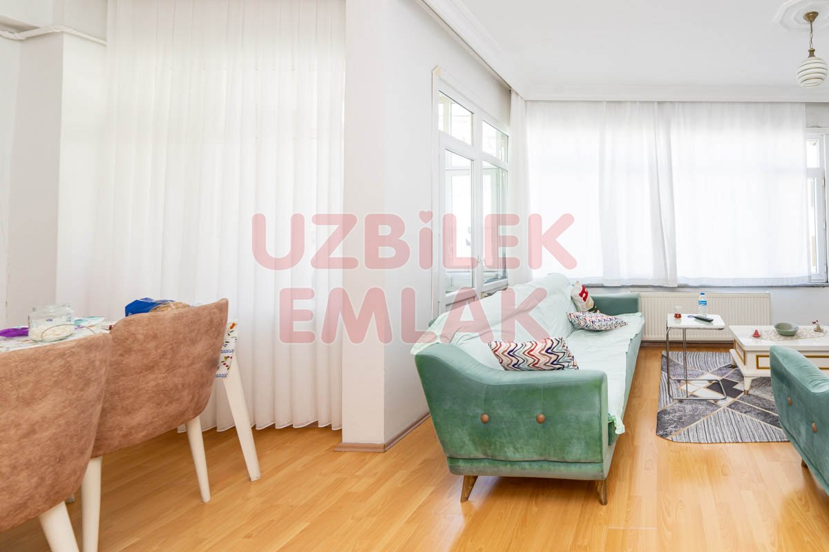 Çamlık Caddesi Orkide Sokak'da Yatırımlık 3.Kat 2+1 Satılık Daire