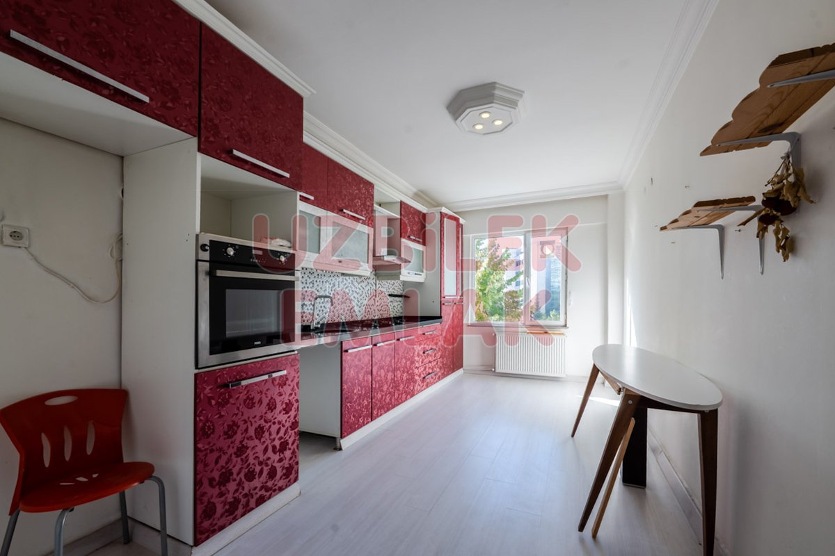 BEYLİKDÜZÜ ADNAN KAHVECİ MAH İDEAL SİTESİNDE ŞIK 3+1 DAİRE