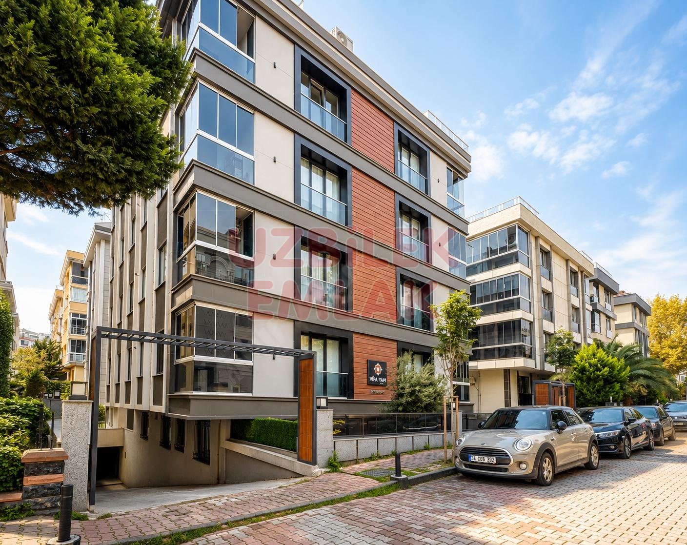 Bahçelievler 500.Yıl Bulvarı Yakını Satılık 3+1 | Ara Kat | K.Otoparklı