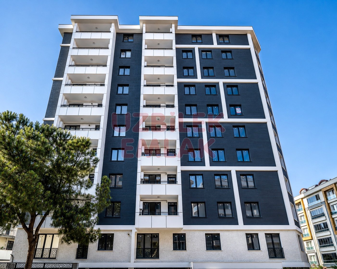 Şirinevler Mahmutbey Cd Civarı Satılık 3+1 | Kapalı Otoparklı | Köşe