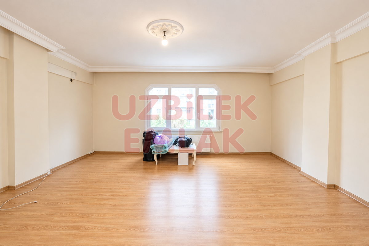 Metro Metrobüse Yakın 2+1 Masrafsız 2.Kat 90 m2 Kiralık Daire