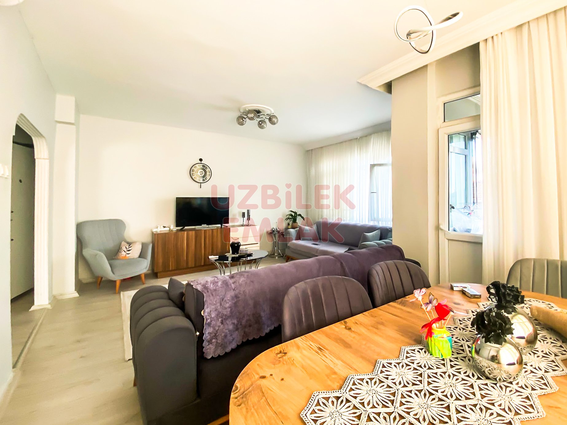 Bahçelievler Yayla Çamlık Caddesi Civarı Satılık 3+1 5.Kat Daire 