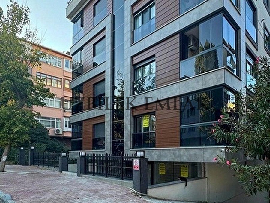 Bahçelievler Merkezde 3+1 Kapalı Garajlı 145 m2 Satılık Sıfır Daire