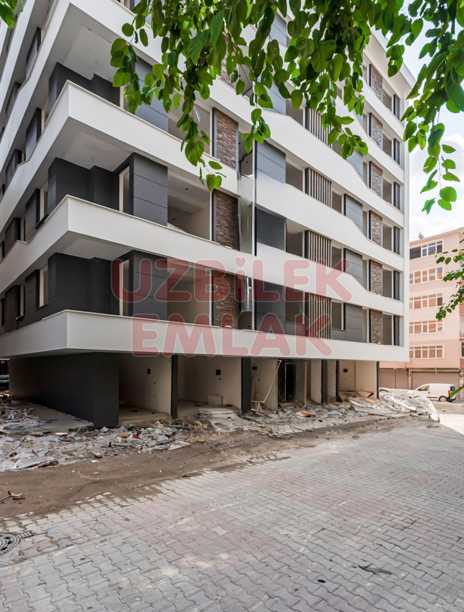 BAHÇELİEVLER YAYLA MEVKİİ CİVARI SATILIK SIFIR AÇIK CEPHE 2+1