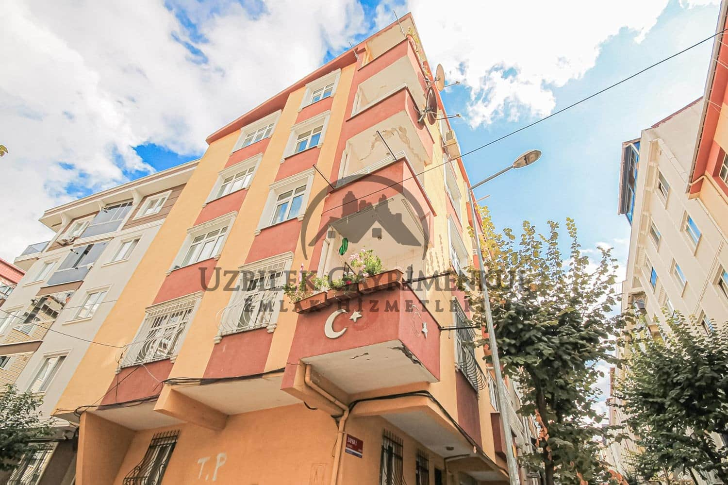  BAHÇELİEVLER SOĞANLI MEVKİİ  SATILIK 3+1 130 M2 BOŞ DAİRE