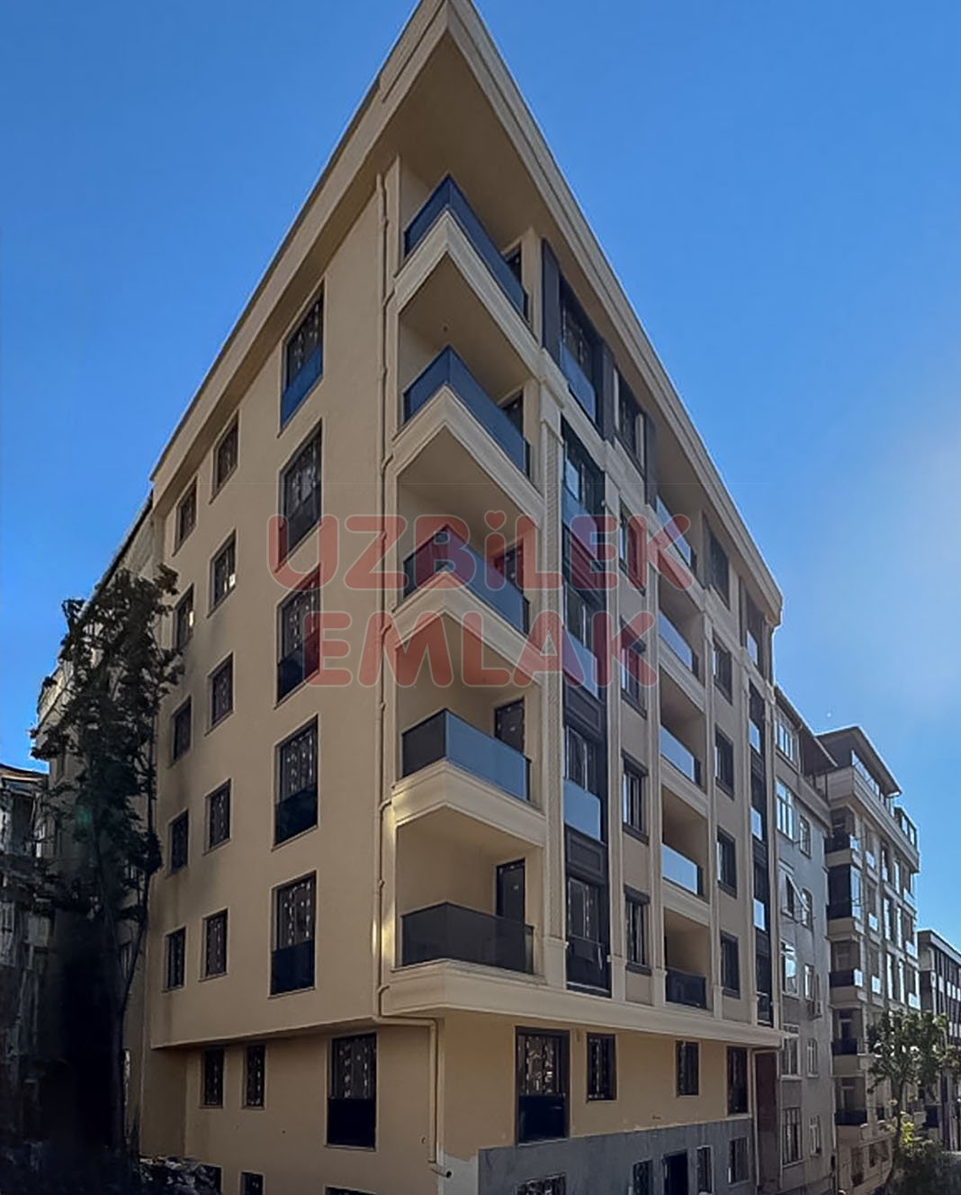 ULUBATLI HASAN CADDESİ ONUR MARKET CİVARI SATILIK SIFIR 3+1 3.KAT DAİRE 