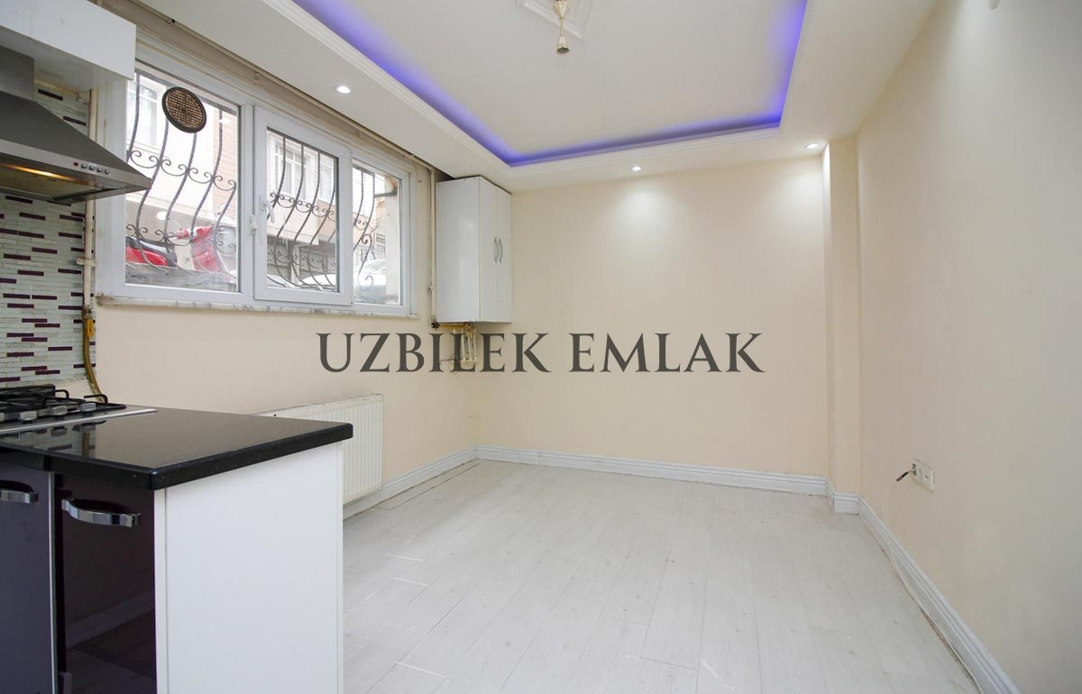 ULUBATLI HASAN CADDESİ CİVARI YATIRIMLIK YENİ BİNADA 2+1 SATILIK BAHÇE KATI