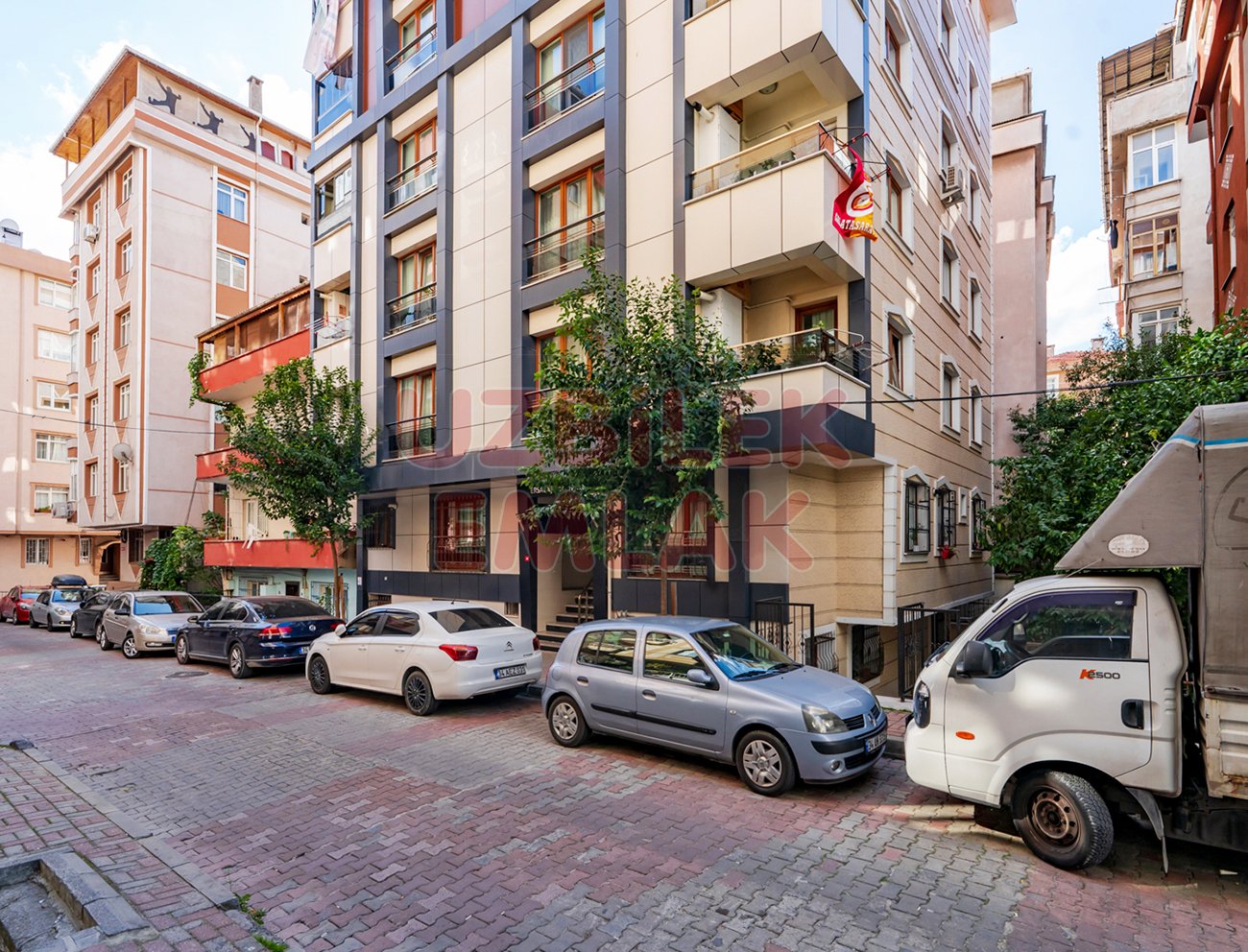 6 YILLIK BİNADA 2+1 KOMBİLİ 75 M2 ŞIK BAHÇE KATI DAİRE
